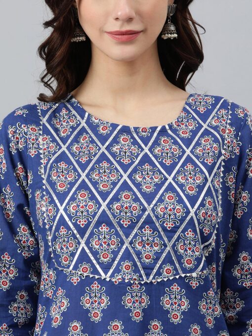 Blue Cotton Floral Print Straight Kurta - Image 3
